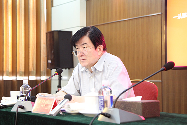 中国文联党组书记、副主席李屹作《正本清源、守正创新——从习近平总书记有关文艺批评论述谈起》专题讲座