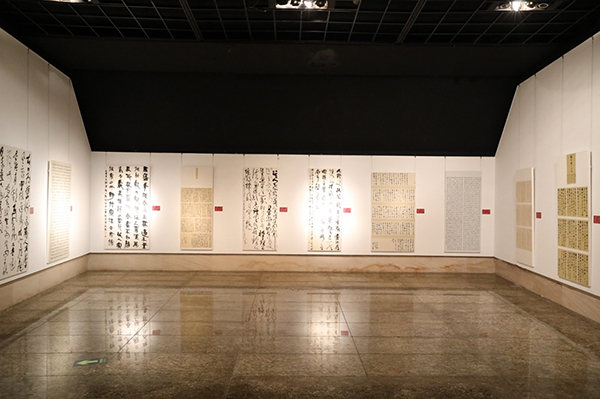展厅场景.jpg